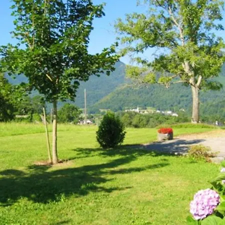 Holiday Chemin De Montagne בית נופש *